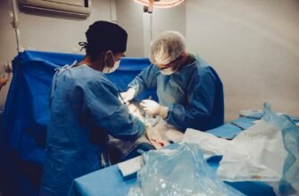 photo of doctor saving patients life