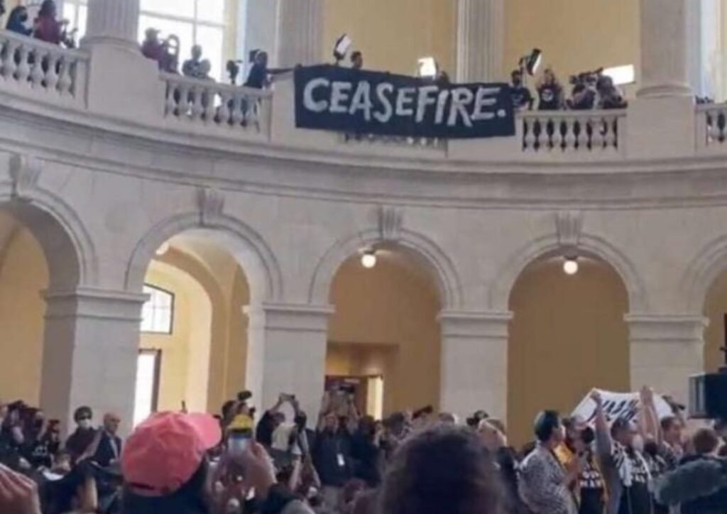 VIDEO// Protest la Capitoliu. Mii de manifestanți cer încetarea focului Israel-Hamas