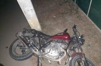 Un motociclist de 27 de ani s-a tamponat într-un pilon. Bărbatul a decedat pe loc