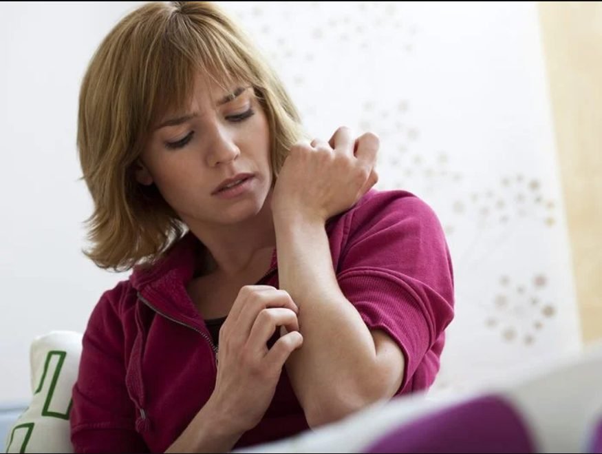 Senzația incontrolabilă de scărpinat -Cauze,diagnostic și tratament