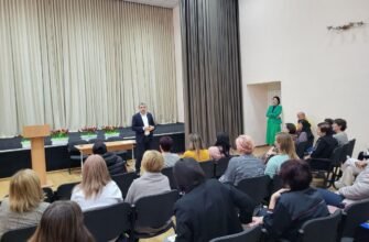 FOTO// Lilian Carp: „Ar fi fost util și benefic pentru oraș să creăm Salonul Municipal de Artă Contemporană, dar și Muzeul Chișinăului în Casa Hertza”