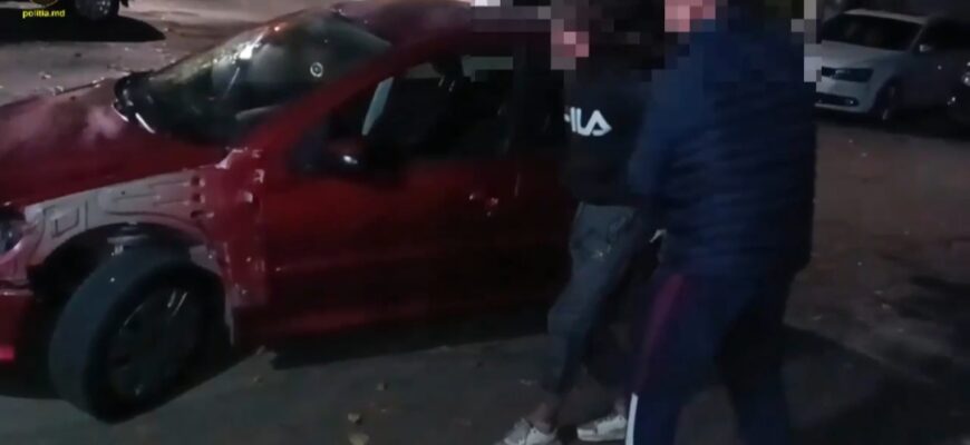 a rapit un automobil