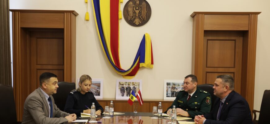 adrian efros cu ambasadorul letoniei