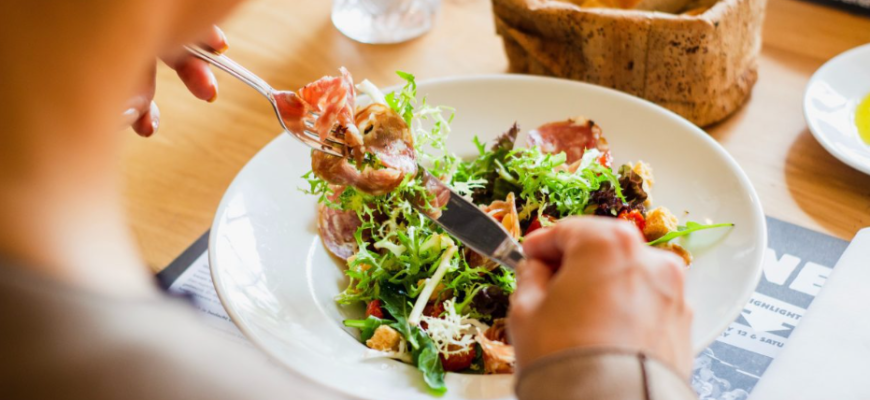 boala celiaca asociata cu poluantii chimici obisnuiti