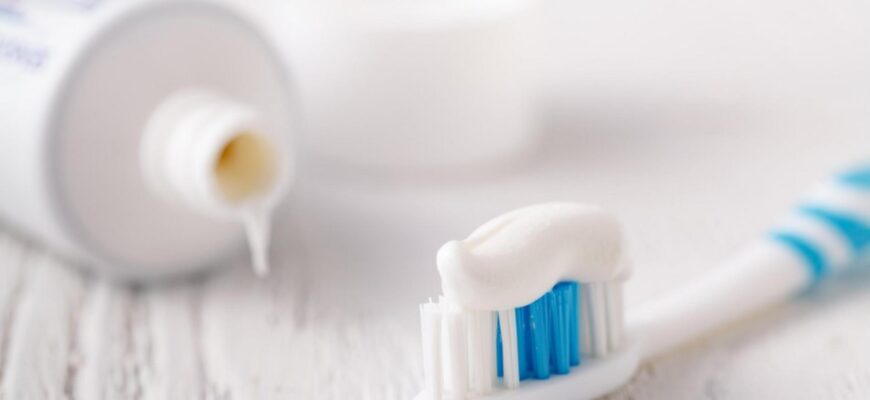 cand ar trebui sa te speli pe dinti