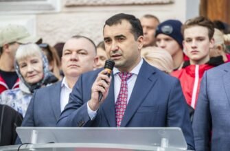 VIDEO// Candidatul PSRM, Adrian Albu, a făcut bilanțul campaniei pentru alegerile de duminică și a îndemnat chișinăuienii să-l voteze: „În Chișinău se poate mai bine!”