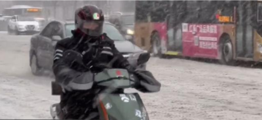 china este lovita de viscol