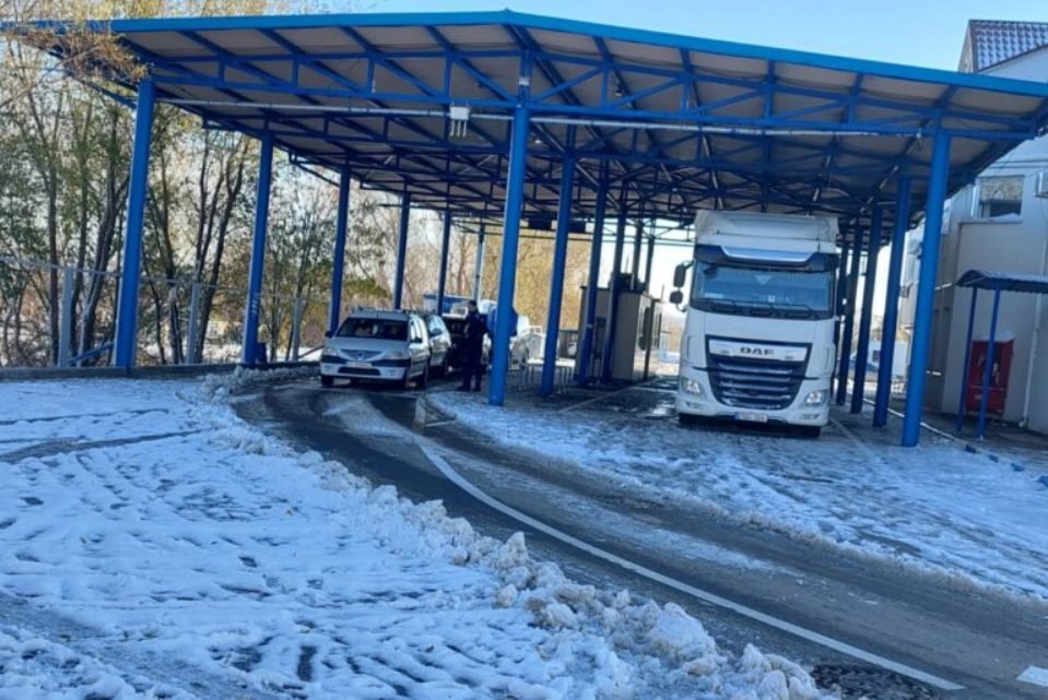 În PTF Cahul și Giurgiulești-Galați este restricționată circulația camioanelor pe ambele direcții de deplasare, iar în PTF Leușeni nu se permite ieșirea din Republica Moldova