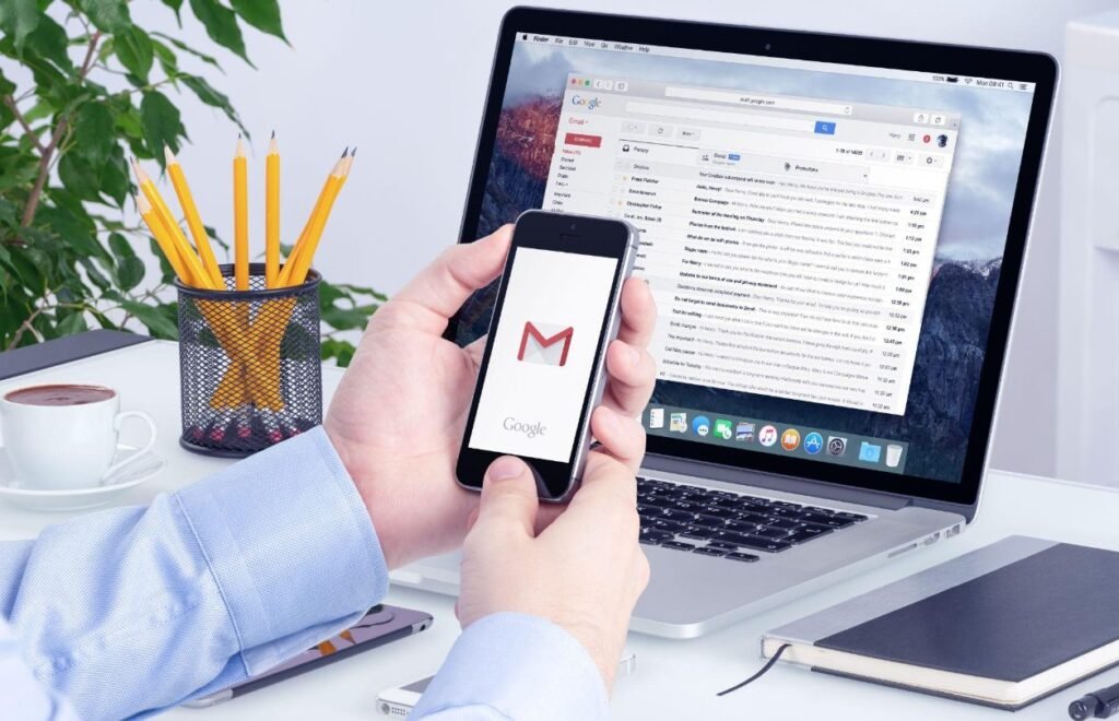 Google va șterge milioane de adrese de Gmail luna viitoare. Cum îți poți păstra contul activ