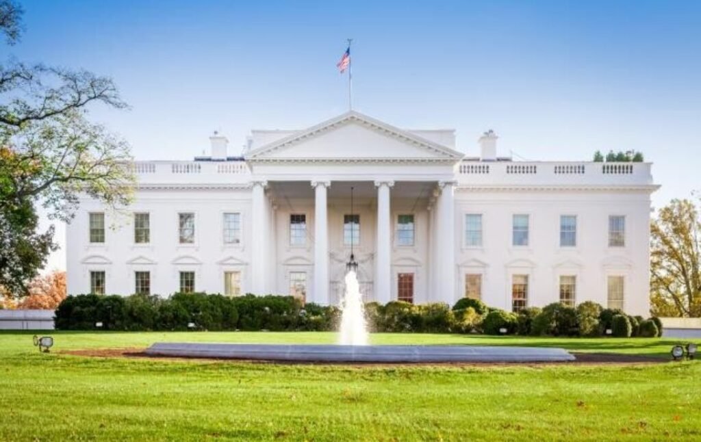 Surpriză în SUA - Lipsa de popularitate a lui Biden și Trump poate propulsa o a treia variantă de candidat la Casa Albă. Reuters: Cei doi sunt deosebit de nepopulari