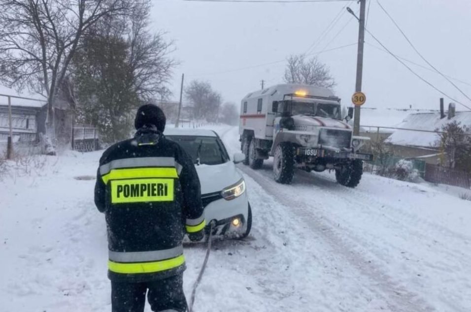 MEC recomandă autorităților publice locale să decidă procesul educațional în localitățile unde accesul la instituțiile de învățămînt este îngreunat