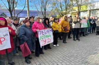 FOTO// Sute de persoane au protestat la Bălți în susținerea Arinei Corșicova: ”Ni s-a furat nu doar dreptul de a vota, dar și de a trăi”