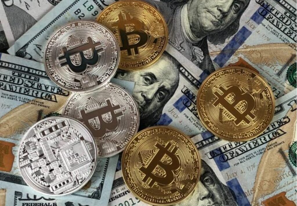 VIDEO// "Regele criptomonedelor", găsit vinovat, riscă până la 110 ani de închisoare