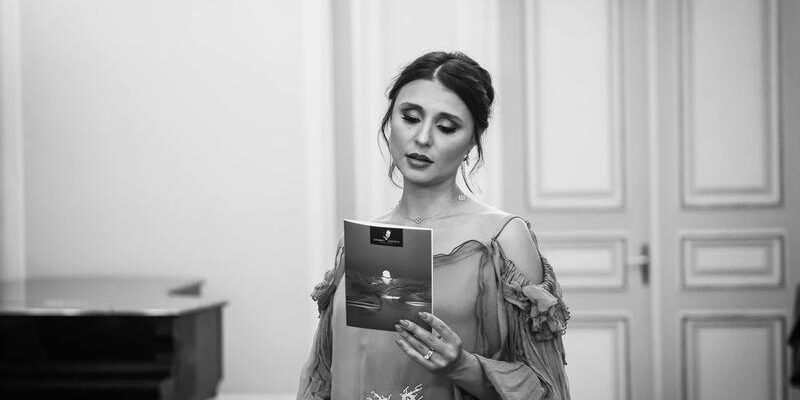 soprana valentina nafornita a adus pe lume un baietel