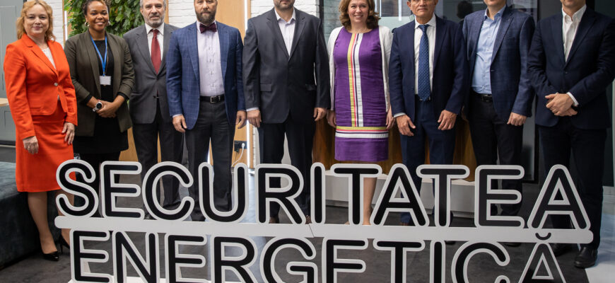 stabilirea pretului pe carbon si mecanismul de ajustare a acestuia