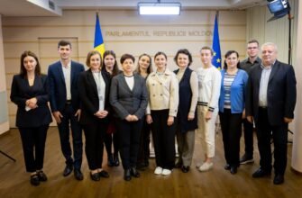 Cinci tineri vor desfășura stagii plătite la Parlament. Au început activitatea în cadrul Secretariatului instituției legislative