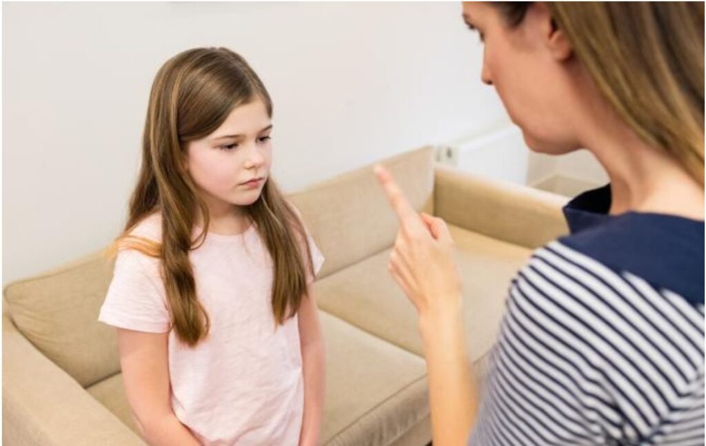 E bine să certăm copilul când greșește? Care sunt cuvintele magice pe care părintele ar trebui să le spună 1 E bine să certăm copilul când greșește? Care sunt cuvintele magice pe care părintele ar trebui să le spună