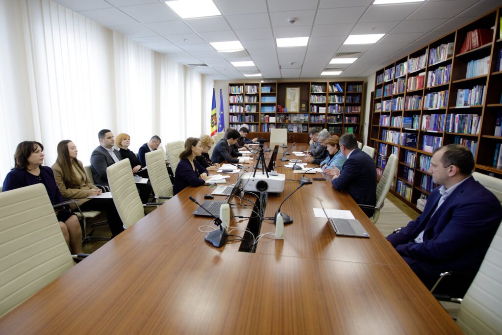 <strong>Administrația publică locală va putea utiliza gratuit infrastructura sistemului de distribuție a energiei electrice pentru instalarea sistemelor de iluminat public</strong> 2 Administrația publică locală va putea utiliza gratuit infrastructura sistemului de distribuție a energiei electrice pentru instalarea sistemelor de iluminat public