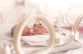 E ziua micilor luptători – a bebelușilor născuți prematur. Autoritățile au venit cu vești bune pentru cei care se nasc cu o greutate de doar 500 de grame