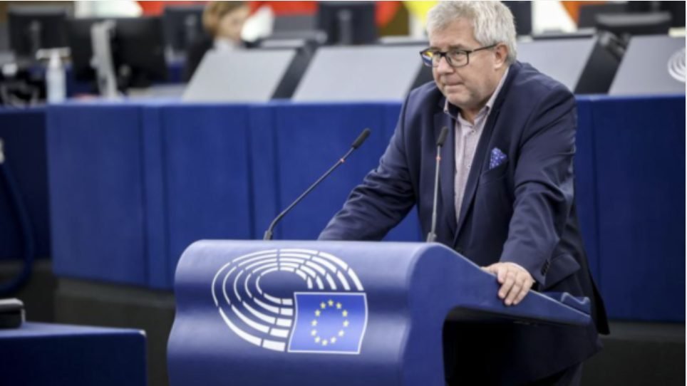 Un deputat european critică dur Occidentul pentru renunțarea la propriile valori, menționând și Republica Moldova: „Totul a început cu interzicerea Partidului Politic ȘOR”