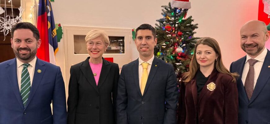 mihail popsoi in discutie cu parlamentarii americani