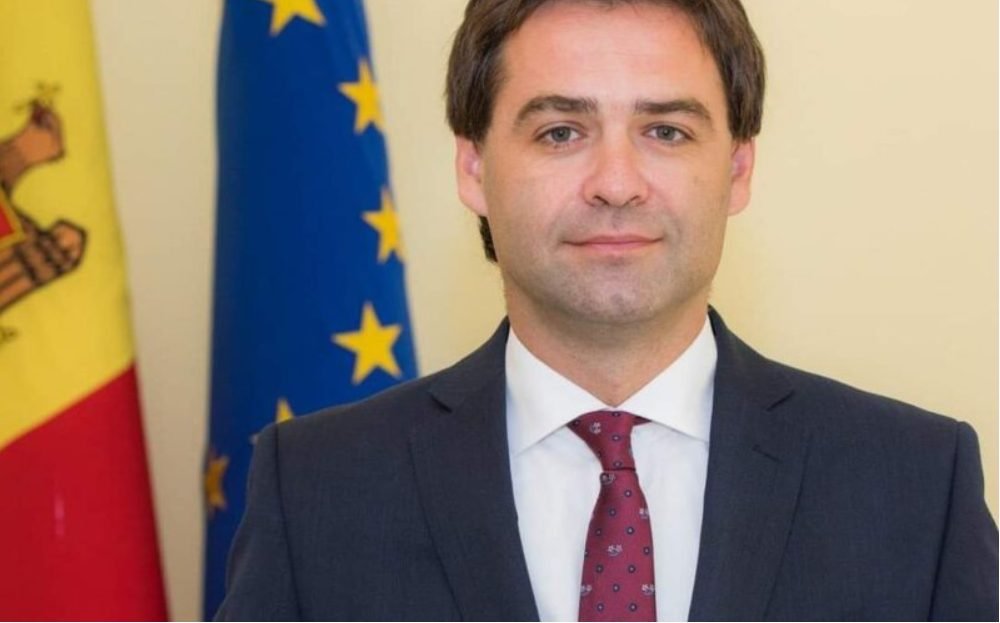 nicu popescu decorat de maia sandu