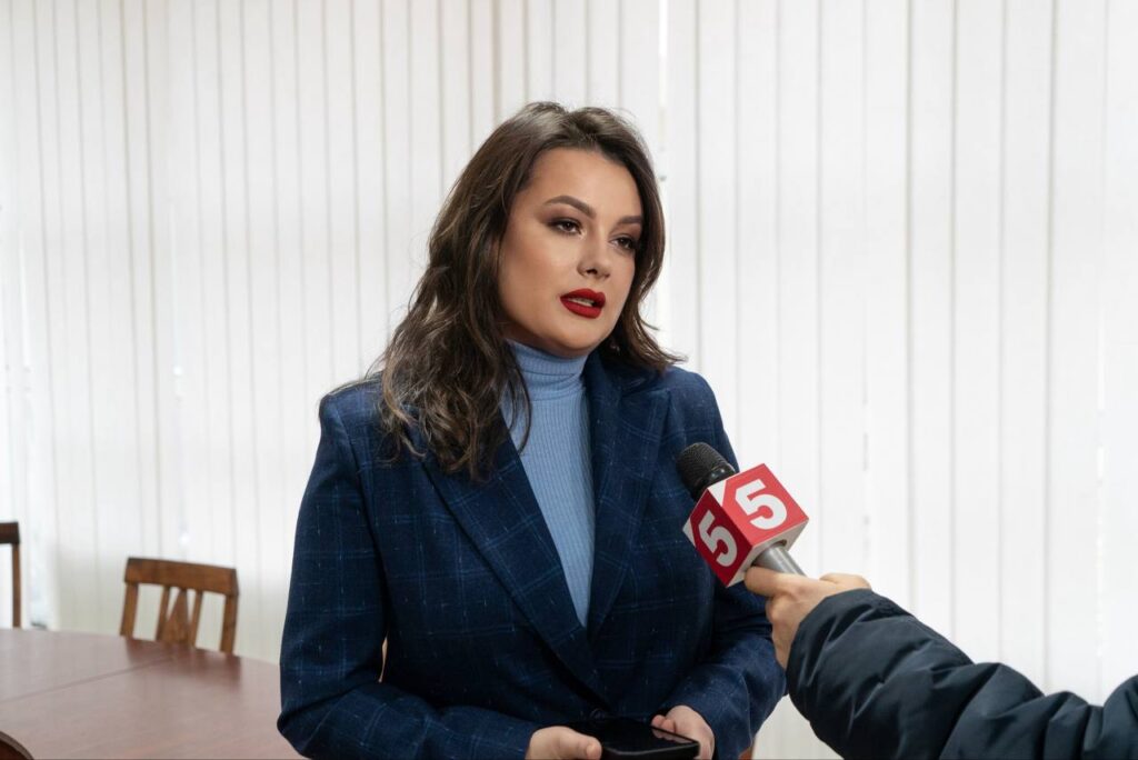 Natalia Parasca, președinta partidului "Renaștere" și consilier municipal în CMC: "E timpul de renunțat la lozincile geopolitice și de concentrat pe oameni" 1 photo 2023 12 07 14 52 21