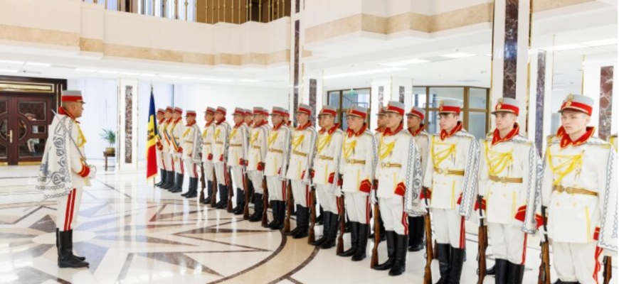 cinci noi ambasadori