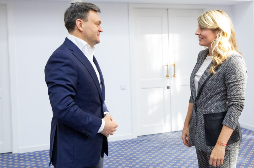 discutat de recean cu melanie joly