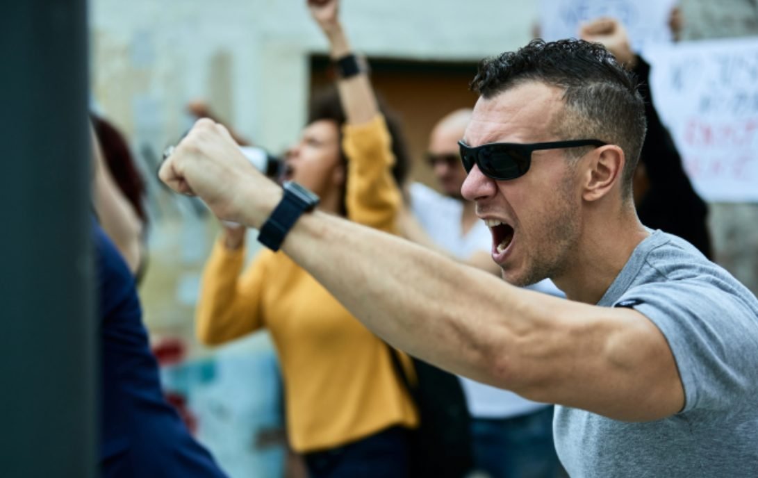 Mii de polițiști portughezi, în stradă. Protestează din cauza salariilor și sporurilor
