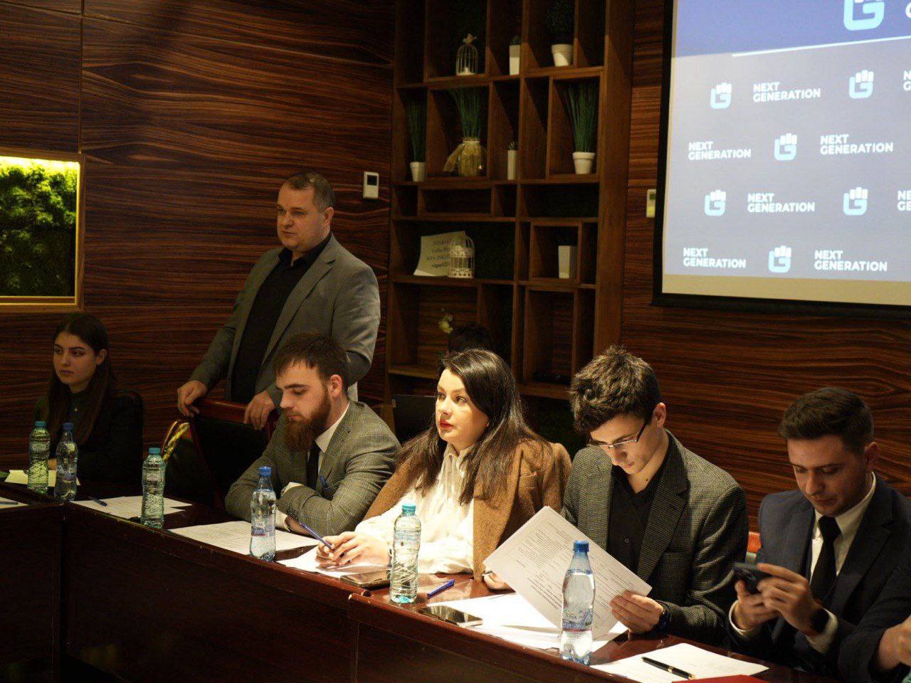 FOTO// În orașul Bălți a avut loc Consiliul Național al organizației de tineret a partidului "Renaștere"