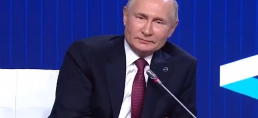 prima vizita a presedintelui rus intr o tara nato