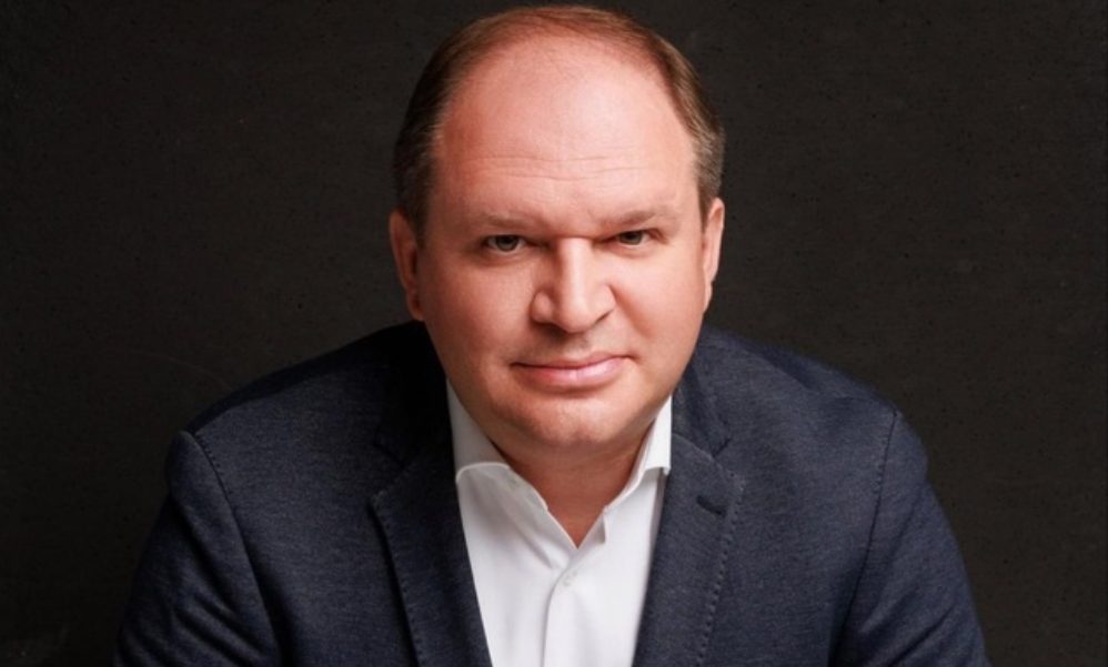 primarul capitalei tuna si fulgera