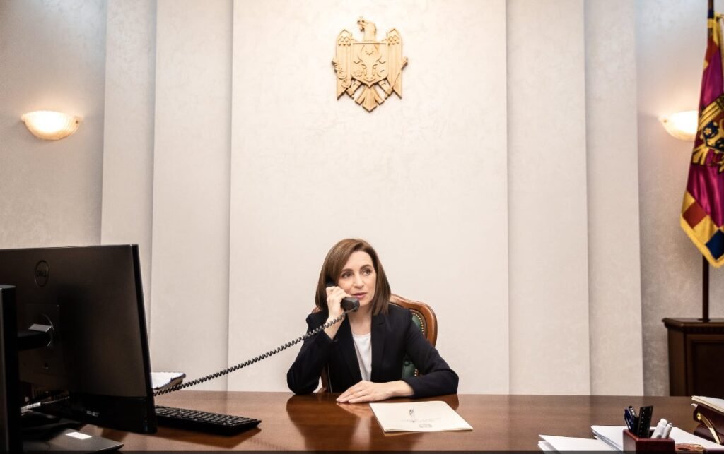 Șefa statului a avut o convorbire la telefon cu președintele Comisiei Europene 1 Șefa statului a avut o convorbire la telefon cu președintele Comisiei Europene