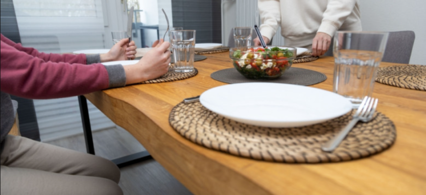 si a obligat fiica sa tina dieta