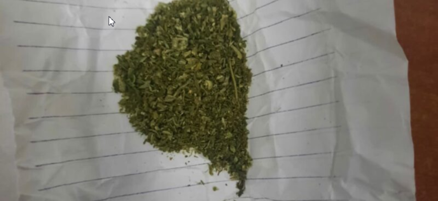 substanta de culoare verde