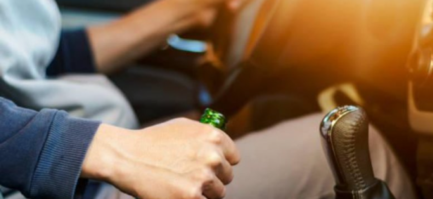 tanar de 19 ani beat crita la volan