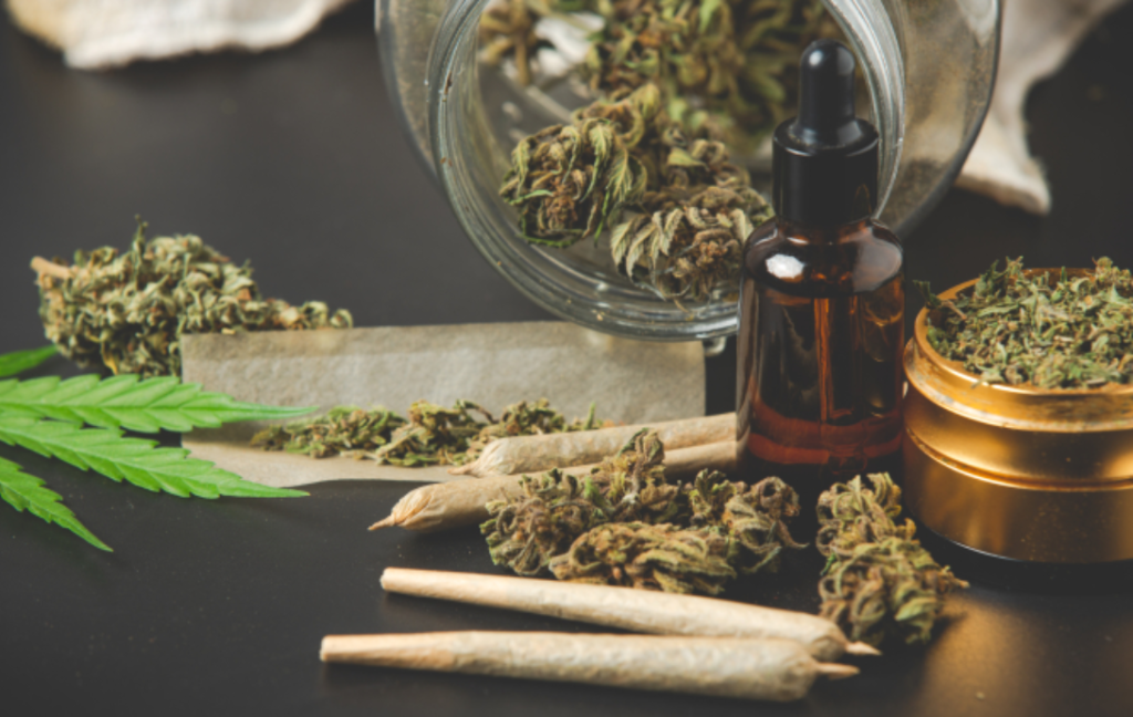 vrea sa interzica consumul de canabis