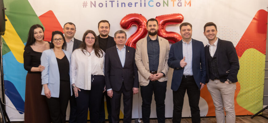 25 de ani de activitate a consiliului national al tineretului din moldova