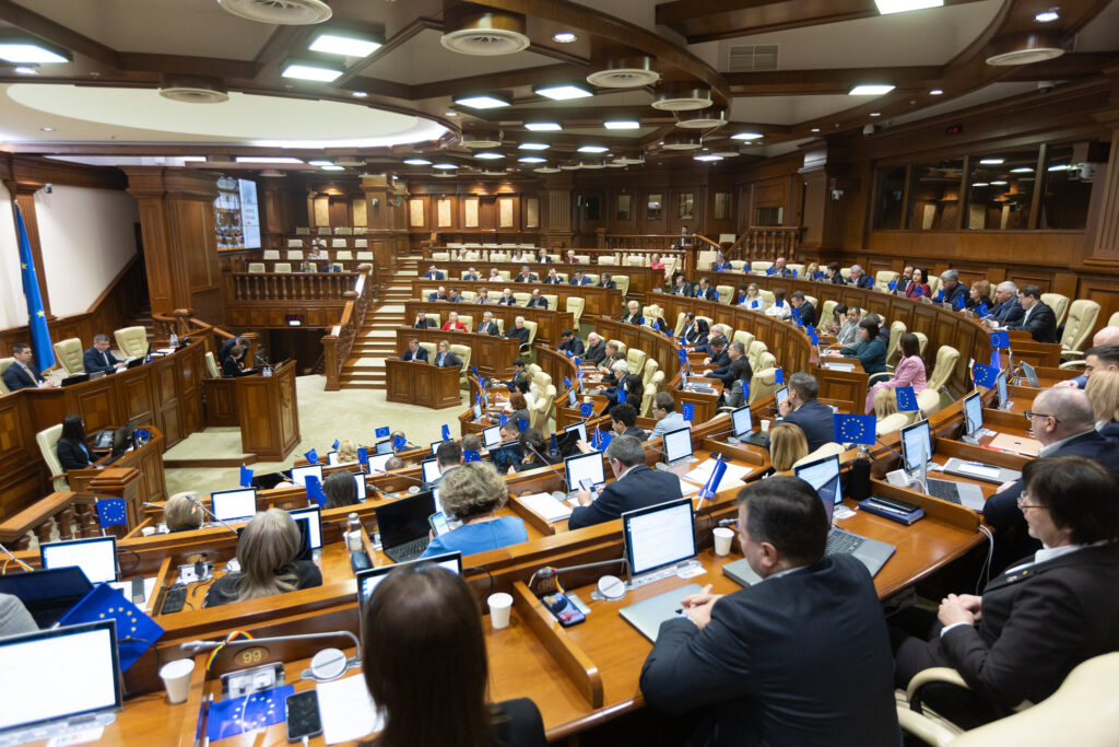 53501991116 2443507f6e k