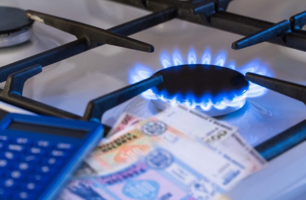 Consumatorii vor achita mai puțin pentru gaze. ANRE a aprobat un nou tarif 1 Consumatorii vor achita mai puțin pentru gaze. ANRE a aprobat un nou tarif