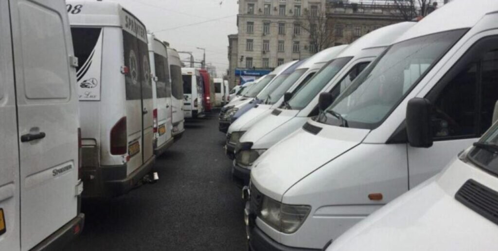 În prima zi de protest, 70 la sută din cursele naționale regulate au fost suspendate
