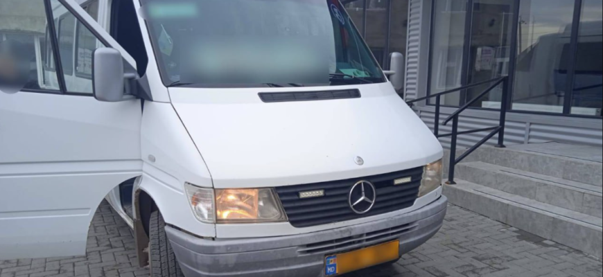 au gasit vamesii intr un microbuz