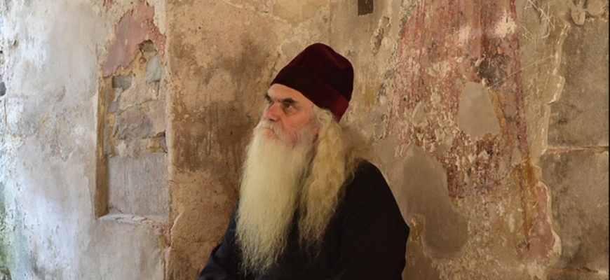 calugarul care a trait 104 ani