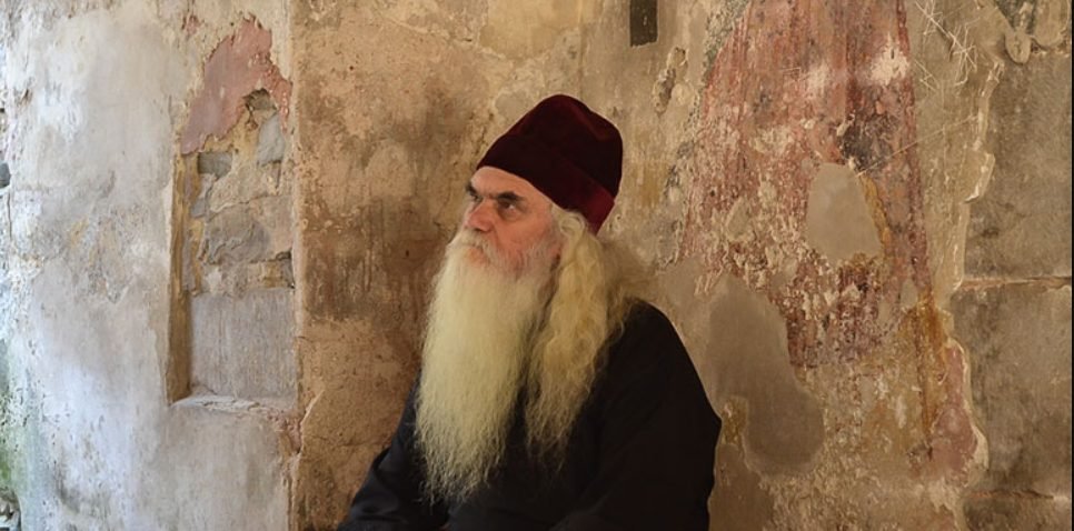 Călugărul care a trăit 104 ani, sfaturile înțeleptului pentru o viață sănătoasă și împlinită