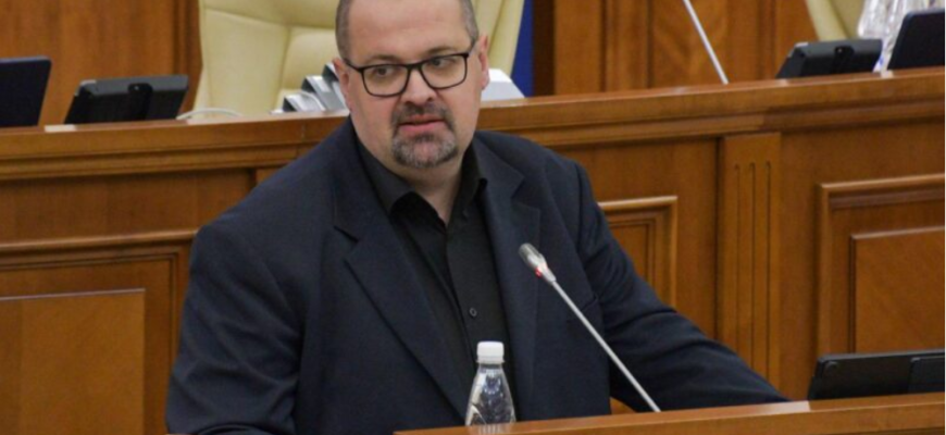 cine il inlocuieste pe adrian lebedinschi