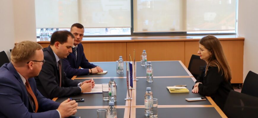 ministra justitiei a avut intrevederi bilaterale