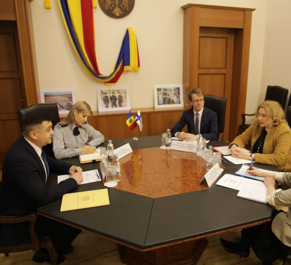 Ministrul MAI a avut o întrevedere cu Ambasadoarea Finlandei în România și Republica Moldova 2 Ministrul MAI a avut o întrevedere cu Ambasadoarea Finlandei în România și Republica Moldova