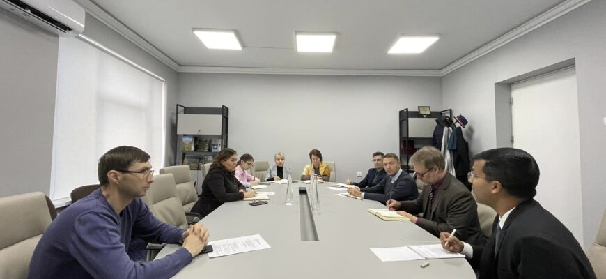 ministrul mediului a avut o intrunire