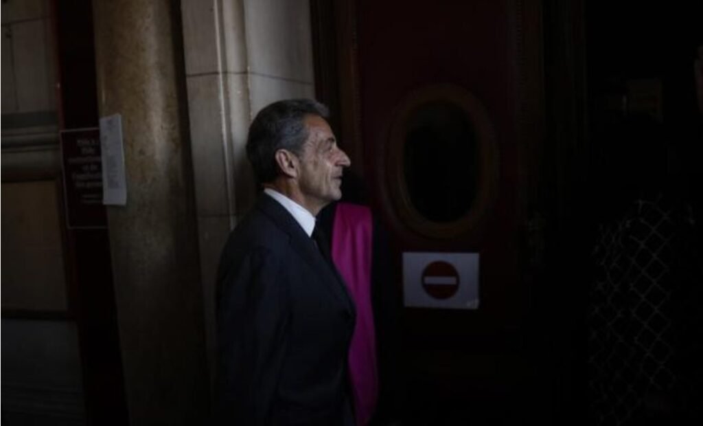 Fostul președinte francez Nicolas Sarkozy, condamnat definitiv la închisoare, dar cu o portiță de scăpare